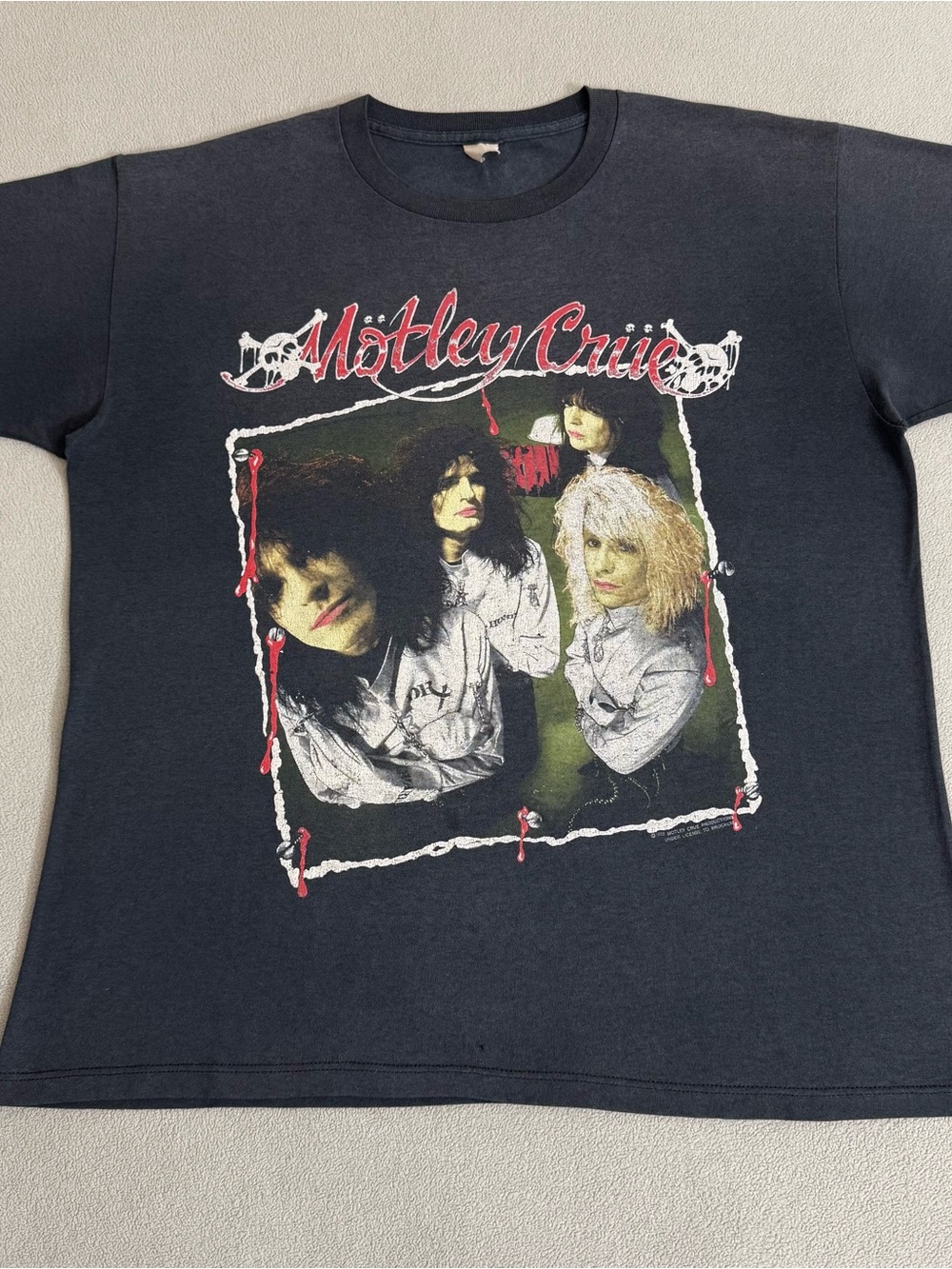 Hanes Black Mötley Crüe Graphic Tee